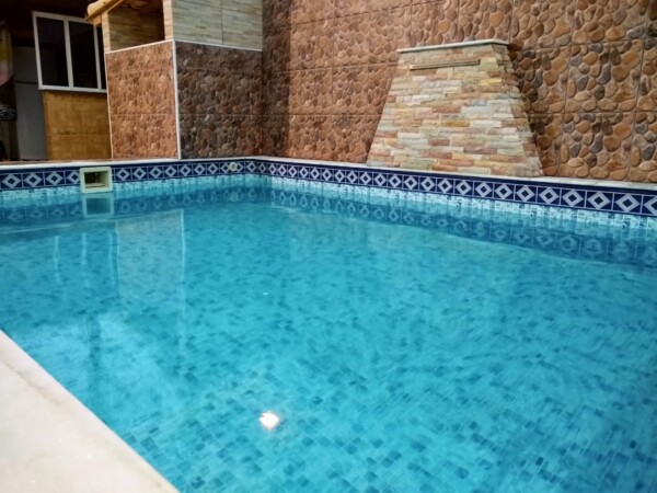 Bordas de Piscina Adesiva com Proteção UV